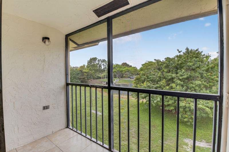 2 bedroom Condominium at 21943 Remsen Terrace #207, Kensington Walk Condo, Boca Raton — photo 4