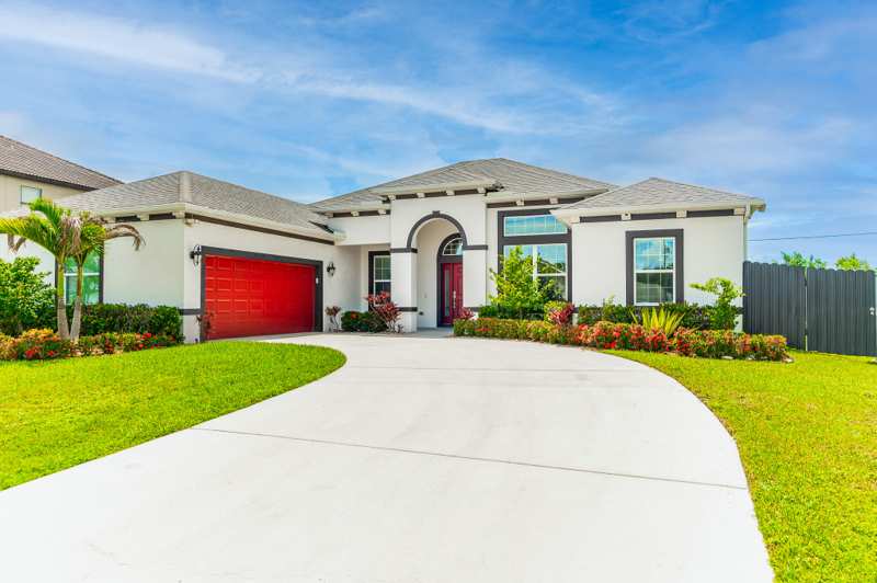 4 bedroom Single Family Residence at 1717 SW Catalonia Street, Port St Lucie Section 35, Port St. Lucie — photo 1