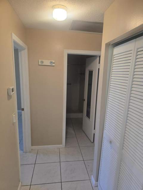 4290 Royal Banyan Way, Lake Worth Beach FL - photo 7 of 9