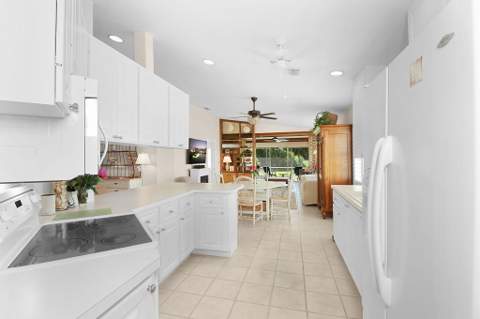 8016 SE Peppercorn Court, Hobe Sound FL - photo 6 of 41