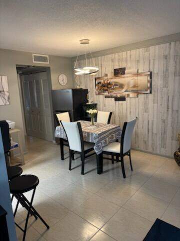 417 Windsor R, West Palm Beach FL - photo 10 of 39