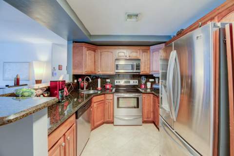 6500 SW 16th Court, North Lauderdale FL - photo 13 of 47