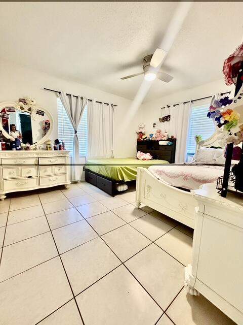 419 Glenwood Drive, West Palm Beach FL - photo 10 of 13