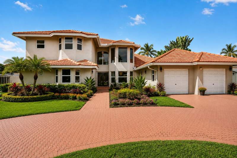 5 bedroom Single Family Residence at 9410 Sea Turtle Manor, Jacaranda Country Club West, Plantation — photo 2