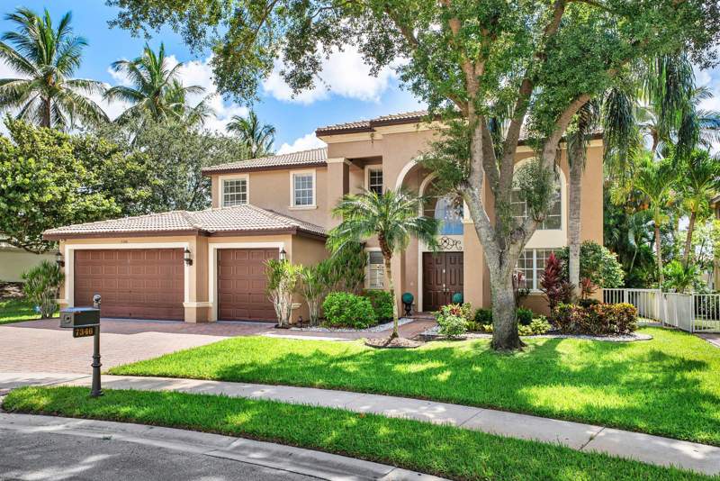 5 bedroom Single Family Residence at 7346 Denicola Lane, Villages Of Windsor 2, Lake Worth — photo 2