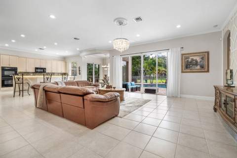 7346 Denicola Lane, Lake Worth FL - photo 10 of 72