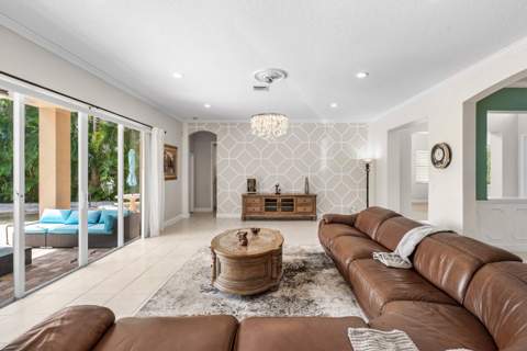 7346 Denicola Lane, Lake Worth FL - photo 13 of 72