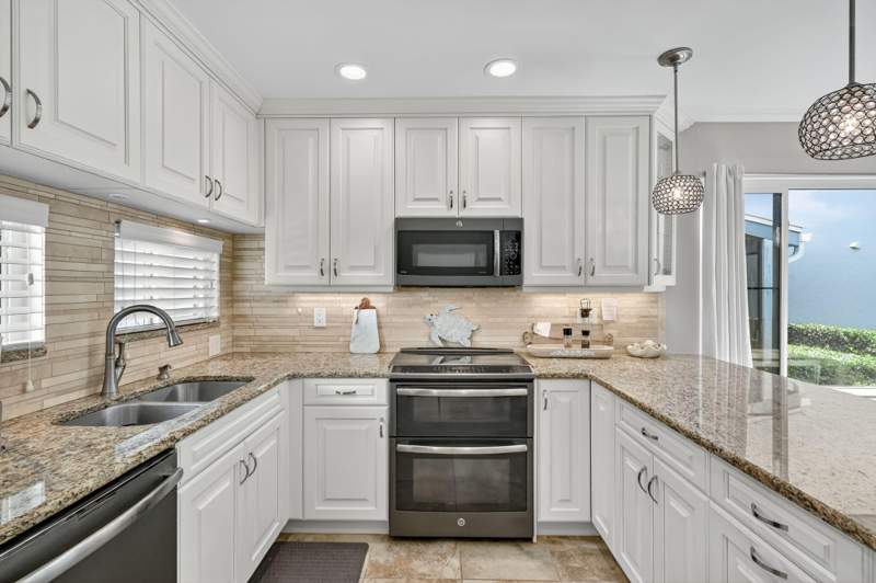 2 bedroom Townhouse at 950 S Kanner Hwy Th-129 Highway #129, Poppleton Creek Condo, Stuart — photo 5