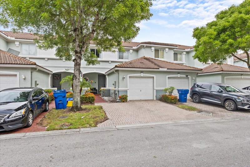 3 bedroom Townhouse at 2227 Oakmont Drive, Thousand Oaks, Riviera Beach — photo 4