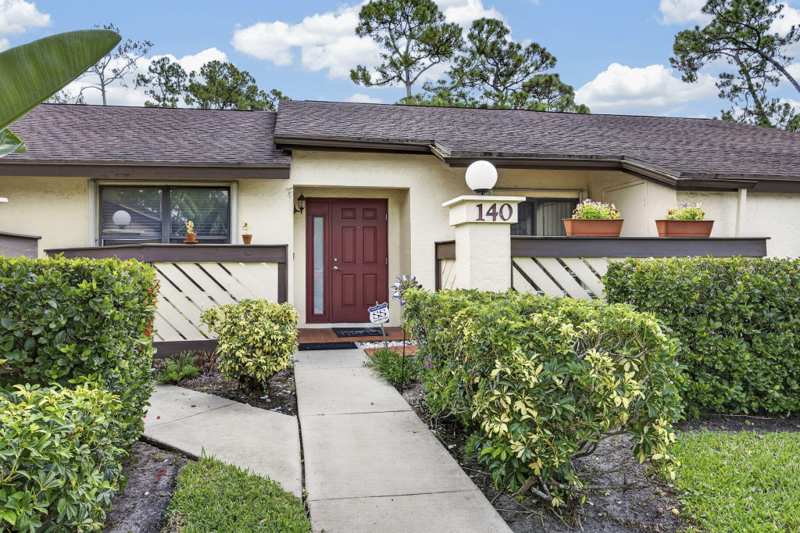 3 bedroom Villa at 140 Karanda Court, Strathmore Gate I Unit Two, Royal Palm Beach — photo 1