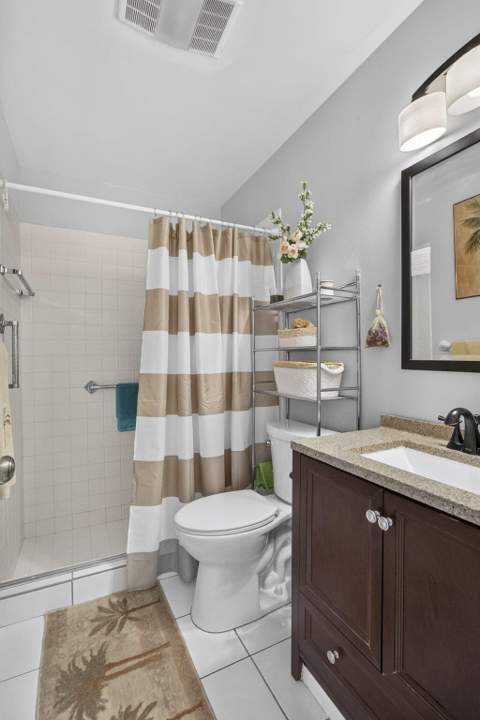 140 Karanda Court, Royal Palm Beach FL - photo 12 of 34