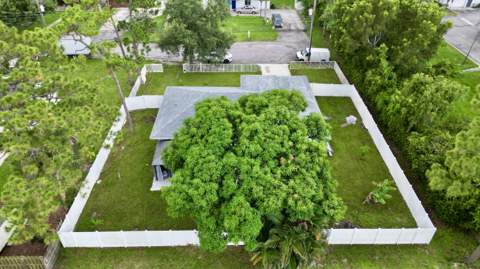 6539 Alexander Road, West Palm Beach FL - photo 6 of 51