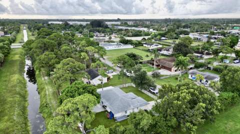 6539 Alexander Road, West Palm Beach FL - photo 12 of 51