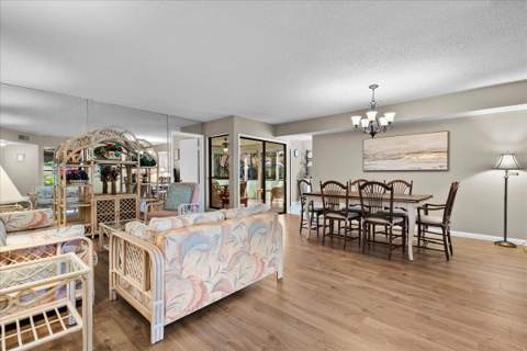 3323 Lucerne Park Drive, Greenacres FL - photo 7 of 39