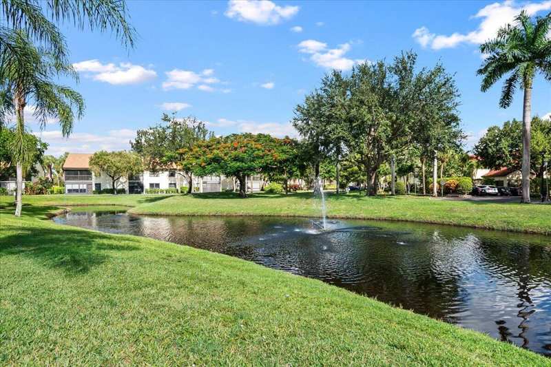 3 bedroom Condominium at 3323 Lucerne Park Drive, Lucerne Park Condos 1,1A,2Thru 15 And 23 Thru 28, Greenacres — photo 1