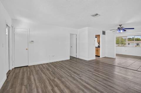 7231 Freedom Street, Hollywood FL - photo 6 of 44
