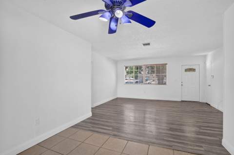 7231 Freedom Street, Hollywood FL - photo 9 of 44