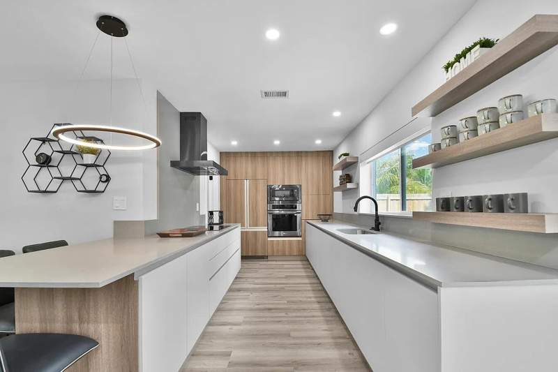 4 bedroom Single Family Residence at 803 Bluebird Drive, Tropic Palms 1, Delray Beach — photo 2