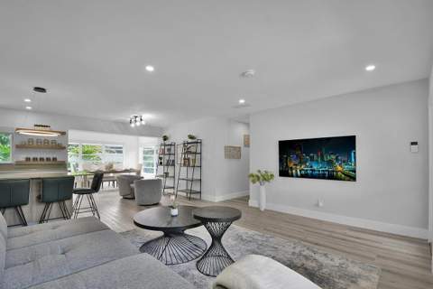803 Bluebird Drive, Delray Beach FL - photo 9 of 26