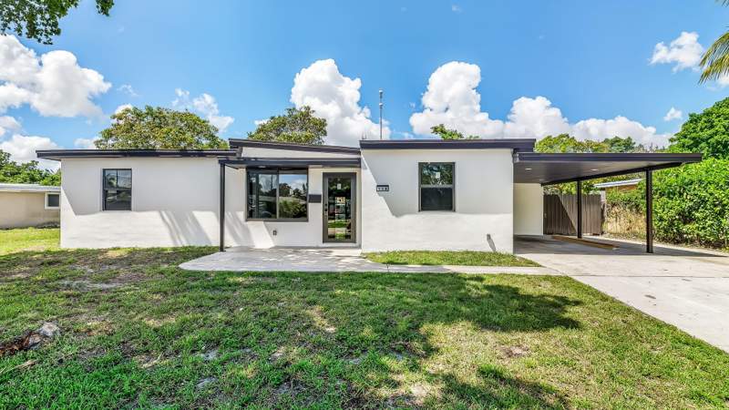 4 bedroom Single Family Residence at 118 Newton Road, Miami Gardens Estates Sec 6, West Park — photo 2