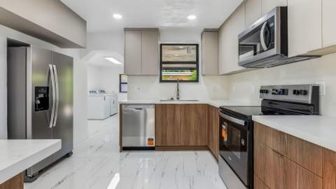 118 Newton Road, West Park FL - photo 13 of 45