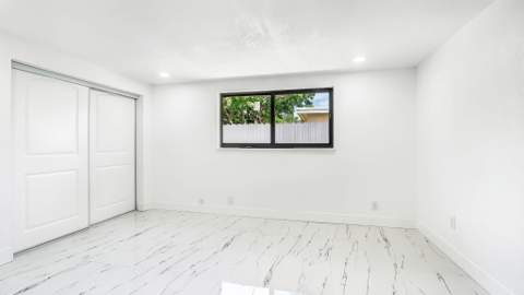 118 Newton Road, West Park FL - photo 7 of 45