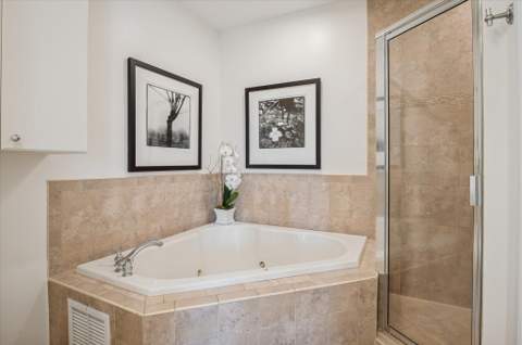 608 NE 11th Avenue, Fort Lauderdale FL - photo 19 of 38