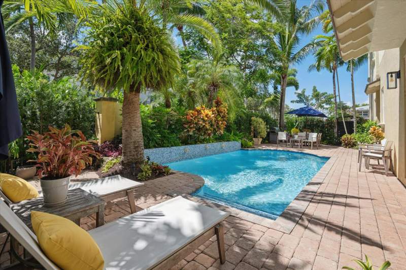 3 bedroom Townhouse at 608 NE 11th Avenue, Progresso 2-18 D (0202-Nw1/4), Fort Lauderdale — photo 2