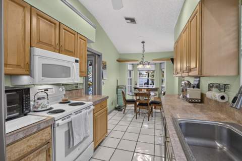 1480 Lake Breeze Drive, Wellington FL - photo 14 of 57