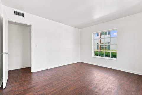 2211 NE 67th Street #1102, Fort Lauderdale FL - photo 13 of 33