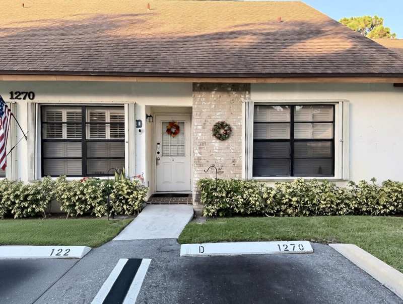 2 bedroom Townhouse at 1270 Parkside Green Drive #D, Parkside Green, Greenacres — photo 1