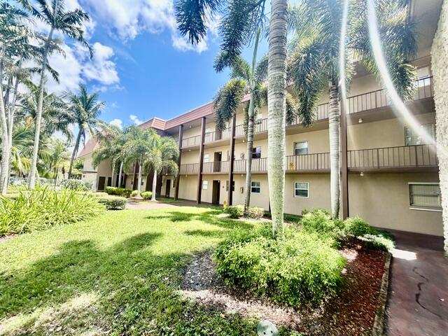 2 bedroom Condominium at 120 Sparrow Drive #115, Park View At Palm Beach Condo, Royal Palm Beach — photo 1