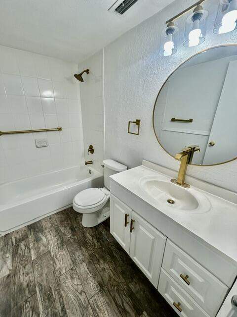 120 Sparrow Drive #115, Royal Palm Beach FL - photo 15 of 27