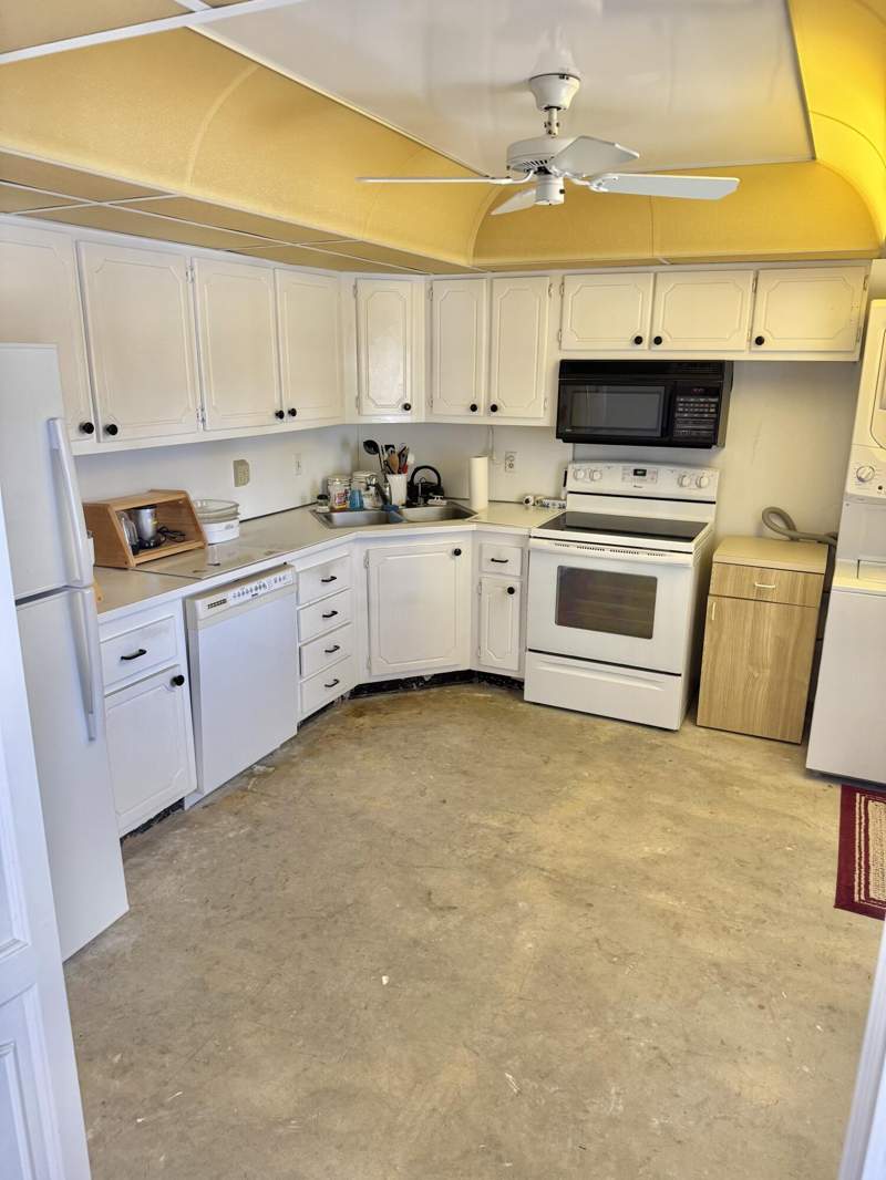 2 bedroom Condominium at 501 SW 11th Place #205A, Corinthian Gardens Inc Condo, Boca Raton — photo 4