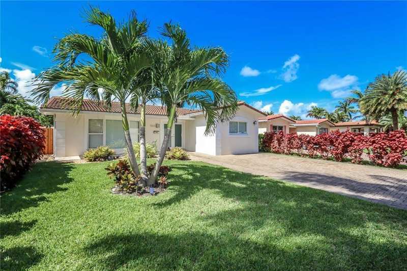 4 bedroom Single Family Residence at 1321 Madison Street, Hollywood Lakes Section, Hollywood — photo 1