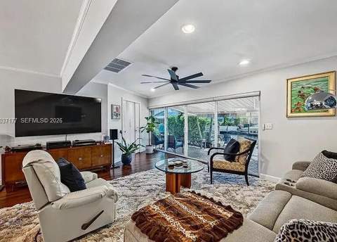 2125 NE 17th Terrace, Wilton Manors FL - photo 13 of 39