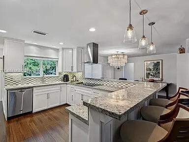 2125 NE 17th Terrace, Wilton Manors FL - photo 15 of 39