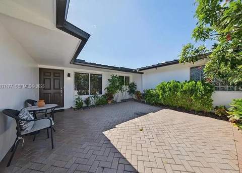 2125 NE 17th Terrace, Wilton Manors FL - photo 22 of 39