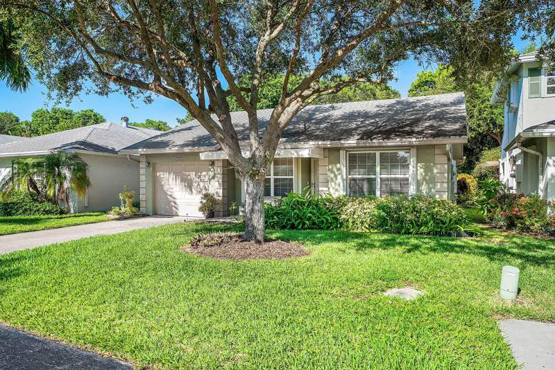 2 bedroom Single Family Residence at 241 Del Rio Boulevard, Villa Del Rio, Boca Raton — photo 2