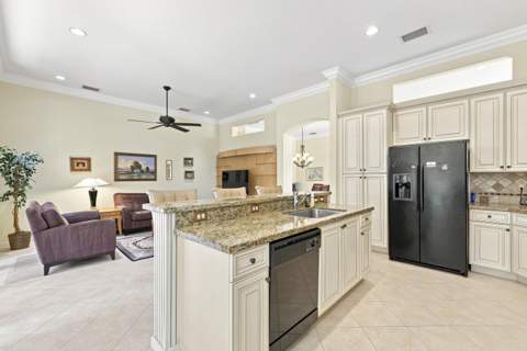 7199 Imperial Beach Circle, Delray Beach FL - photo 18 of 71