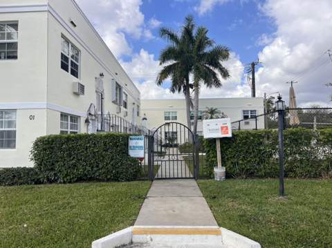 101 S Golfview Road #1, Lake Worth Beach FL - photo 22 of 45