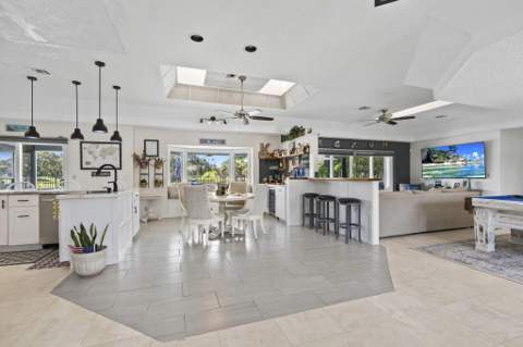 118 Elysium Drive, Royal Palm Beach FL - photo 7 of 42