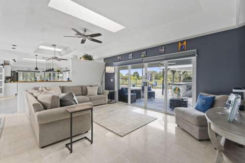 118 Elysium Drive, Royal Palm Beach FL - photo 13 of 42