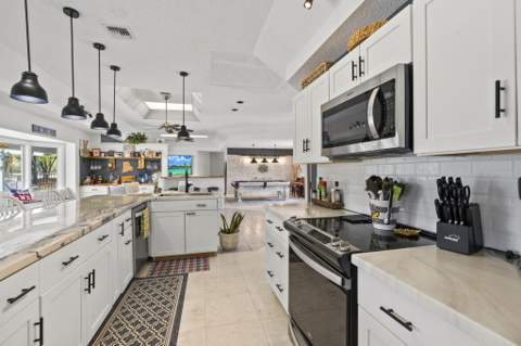118 Elysium Drive, Royal Palm Beach FL - photo 19 of 42