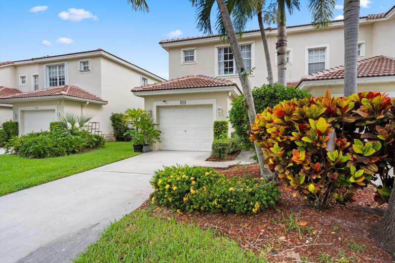 3 bedroom Townhouse at 9037 Tremezzo Lane, Melrose Pud Verona Lakes Tr C1, Boynton Beach — photo 4
