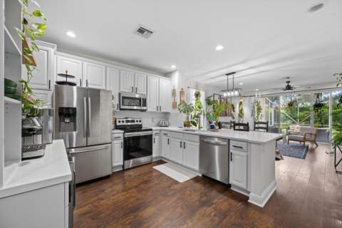 9037 Tremezzo Lane, Boynton Beach FL - photo 9 of 38