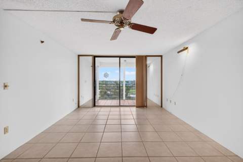 1100 St Charles Place #Ph3, Pembroke Pines FL - photo 20 of 71