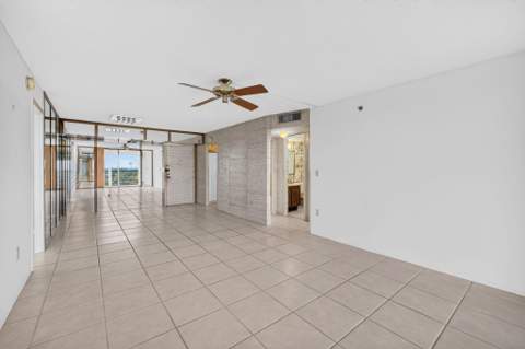 1100 St Charles Place #Ph3, Pembroke Pines FL - photo 14 of 71