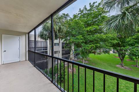 5220 Las Verdes Circle #317, Delray Beach FL - photo 21 of 50