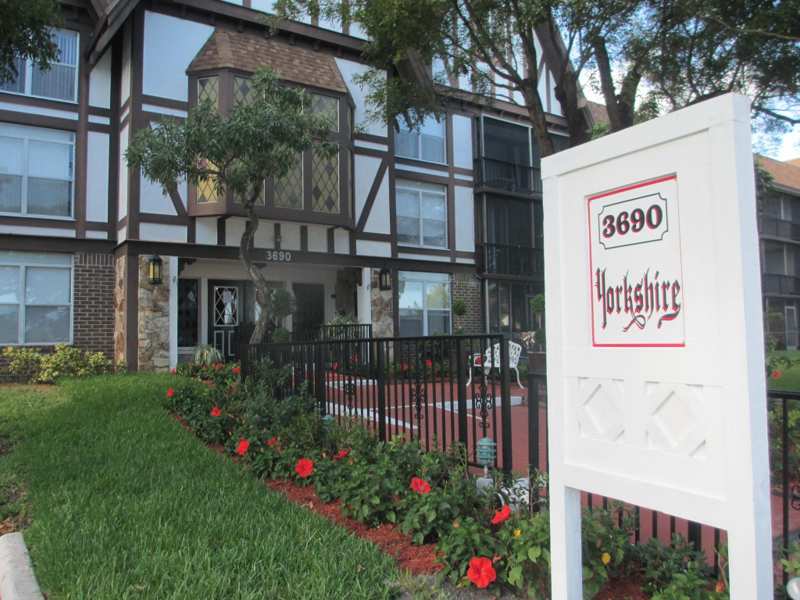 1 bedroom Condominium at 3690 Inverrary Drive #2c, International Village At, Lauderhill — photo 1